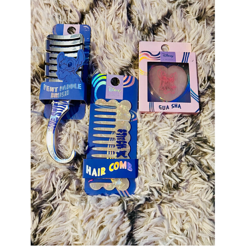 Nwt bUndle Lilo and stitch comb Hair Brush